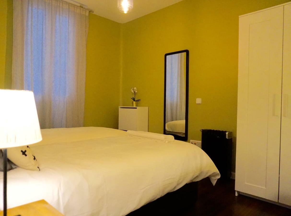 Smart Plaza De Las Cortes Lejlighed Madrid Eksteriør billede